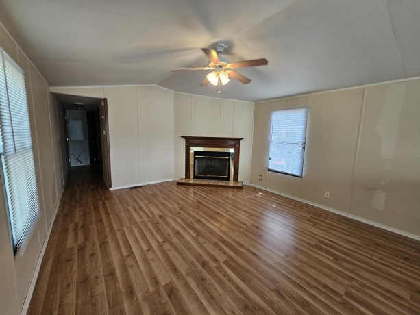 579 Park, BELVIDERE, Illinois 61008, 2 Bedrooms Bedrooms, ,1 BathroomBathrooms,House,For Sale,Park,202602940