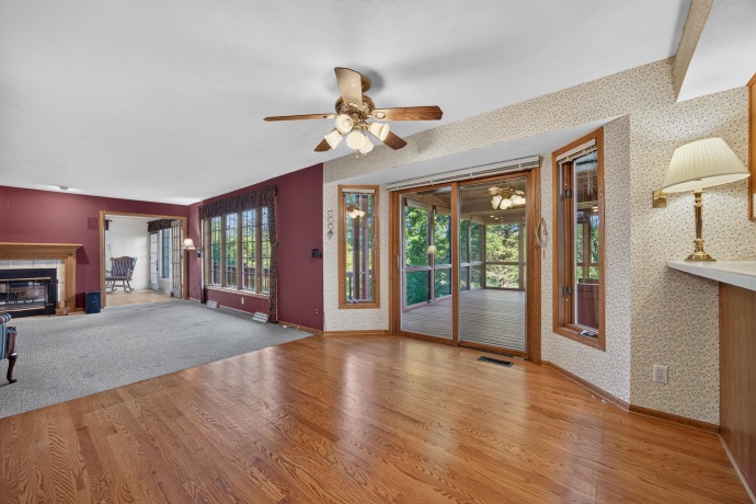 6456 Skinner, STILLMAN VALLEY, Illinois 61084, 4 Bedrooms Bedrooms, ,3 BathroomsBathrooms,House,For Sale,Skinner,202605137