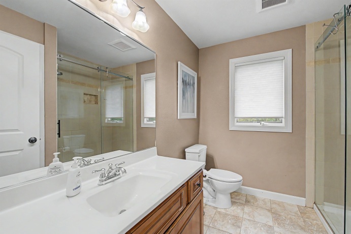 5 Beacon, GALENA, Illinois 61036, 3 Bedrooms Bedrooms, ,3 BathroomsBathrooms,House,For Sale,Beacon,202605140