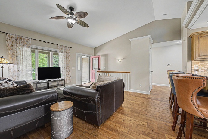 5 Beacon, GALENA, Illinois 61036, 3 Bedrooms Bedrooms, ,3 BathroomsBathrooms,House,For Sale,Beacon,202605140