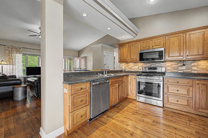 5 Beacon, GALENA, Illinois 61036, 3 Bedrooms Bedrooms, ,3 BathroomsBathrooms,House,For Sale,Beacon,202605140