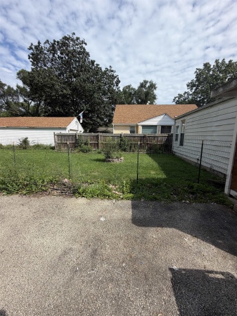 1910 Carney, ROCKFORD, Illinois 61103, 2 Bedrooms Bedrooms, ,1 BathroomBathrooms,House,For Sale,Carney,202605143