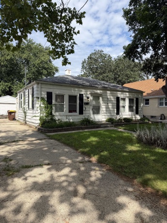1910 Carney, ROCKFORD, Illinois 61103, 2 Bedrooms Bedrooms, ,1 BathroomBathrooms,House,For Sale,Carney,202605143