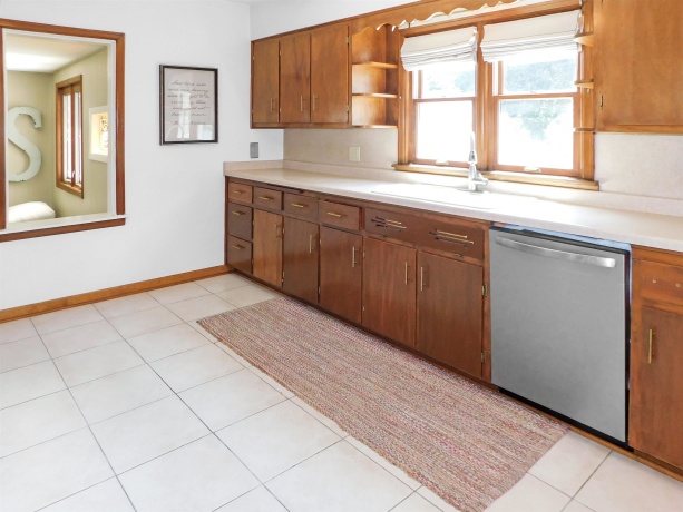 1007 Luther, ROCKFORD, Illinois 61107, 3 Bedrooms Bedrooms, ,1 BathroomBathrooms,House,For Sale,Luther,202605145