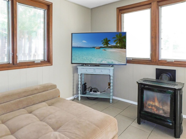1007 Luther, ROCKFORD, Illinois 61107, 3 Bedrooms Bedrooms, ,1 BathroomBathrooms,House,For Sale,Luther,202605145