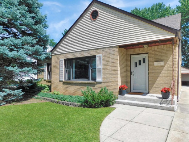 1007 Luther, ROCKFORD, Illinois 61107, 3 Bedrooms Bedrooms, ,1 BathroomBathrooms,House,For Sale,Luther,202605145