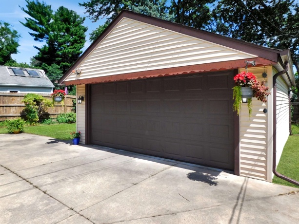 1007 Luther, ROCKFORD, Illinois 61107, 3 Bedrooms Bedrooms, ,1 BathroomBathrooms,House,For Sale,Luther,202605145