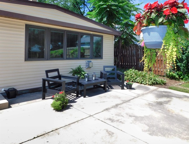 1007 Luther, ROCKFORD, Illinois 61107, 3 Bedrooms Bedrooms, ,1 BathroomBathrooms,House,For Sale,Luther,202605145