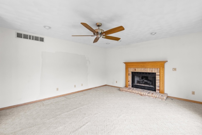 601 FAIR PARK, OREGON, Illinois 61061, 4 Bedrooms Bedrooms, ,3 BathroomsBathrooms,House,For Sale,FAIR PARK,202605148