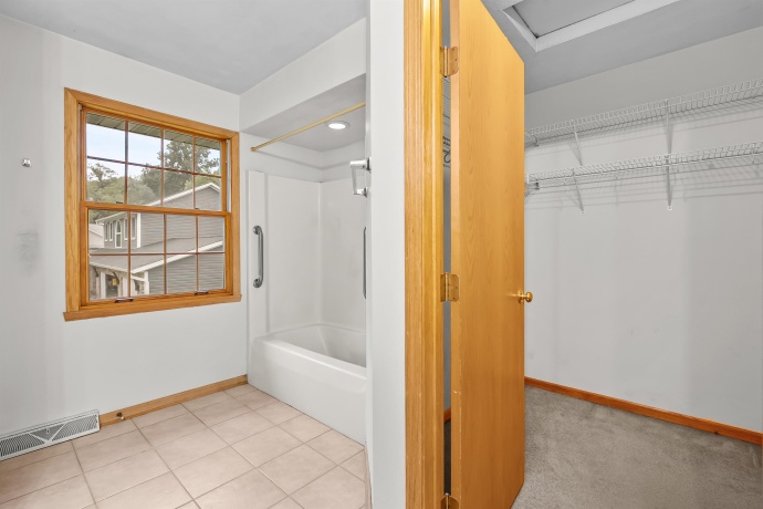 601 FAIR PARK, OREGON, Illinois 61061, 4 Bedrooms Bedrooms, ,3 BathroomsBathrooms,House,For Sale,FAIR PARK,202605148