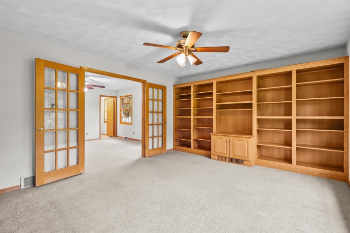 601 FAIR PARK, OREGON, Illinois 61061, 4 Bedrooms Bedrooms, ,3 BathroomsBathrooms,House,For Sale,FAIR PARK,202605148