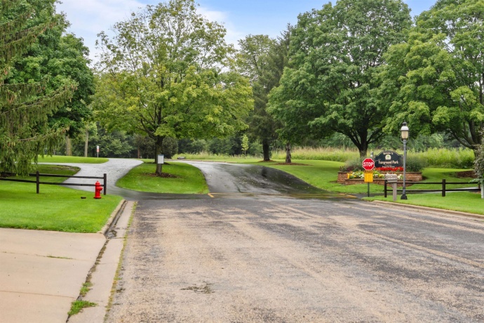 601 FAIR PARK, OREGON, Illinois 61061, 4 Bedrooms Bedrooms, ,3 BathroomsBathrooms,House,For Sale,FAIR PARK,202605148