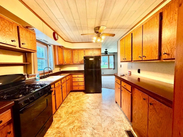 415 Locust, LANARK, Illinois 61046, 2 Bedrooms Bedrooms, ,1 BathroomBathrooms,House,For Sale,Locust,202605152