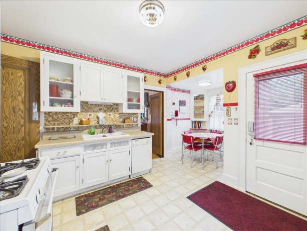 1623 Jackson, ROCKFORD, Illinois 61107, 3 Bedrooms Bedrooms, ,1 BathroomBathrooms,House,For Sale,Jackson,202605155