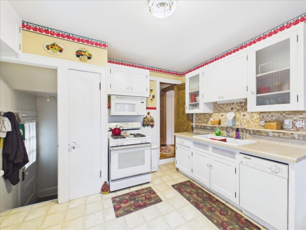 1623 Jackson, ROCKFORD, Illinois 61107, 3 Bedrooms Bedrooms, ,1 BathroomBathrooms,House,For Sale,Jackson,202605155