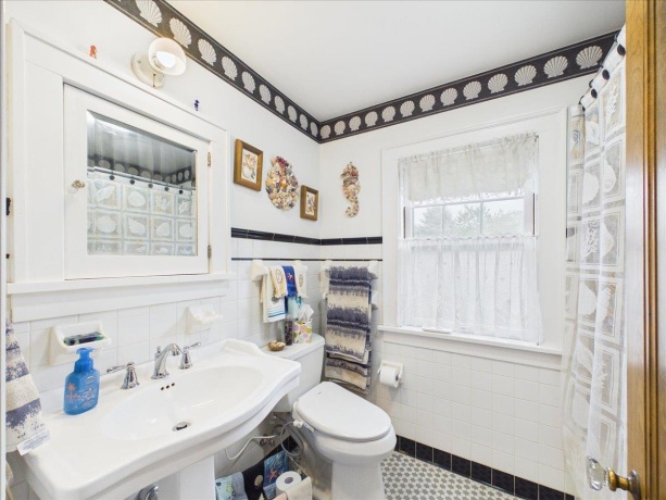 1623 Jackson, ROCKFORD, Illinois 61107, 3 Bedrooms Bedrooms, ,1 BathroomBathrooms,House,For Sale,Jackson,202605155