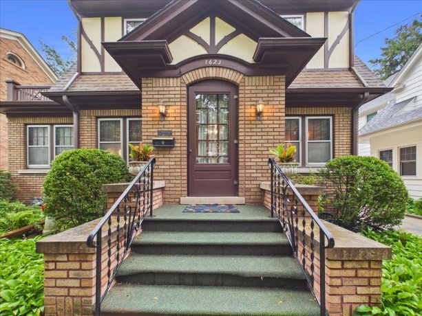 1623 Jackson, ROCKFORD, Illinois 61107, 3 Bedrooms Bedrooms, ,1 BathroomBathrooms,House,For Sale,Jackson,202605155