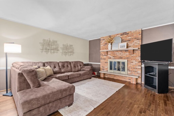 1349 BRYN MAWR, ROCKFORD, Illinois 61107, 4 Bedrooms Bedrooms, ,2 BathroomsBathrooms,House,For Sale,BRYN MAWR,202604320