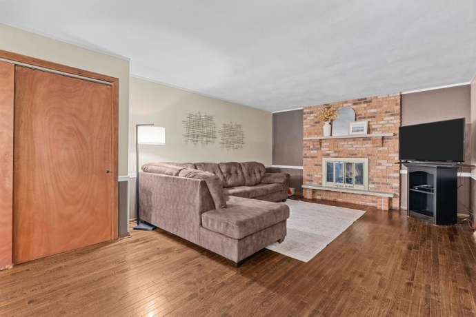 1349 BRYN MAWR, ROCKFORD, Illinois 61107, 4 Bedrooms Bedrooms, ,2 BathroomsBathrooms,House,For Sale,BRYN MAWR,202604320