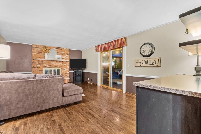 1349 BRYN MAWR, ROCKFORD, Illinois 61107, 4 Bedrooms Bedrooms, ,2 BathroomsBathrooms,House,For Sale,BRYN MAWR,202604320