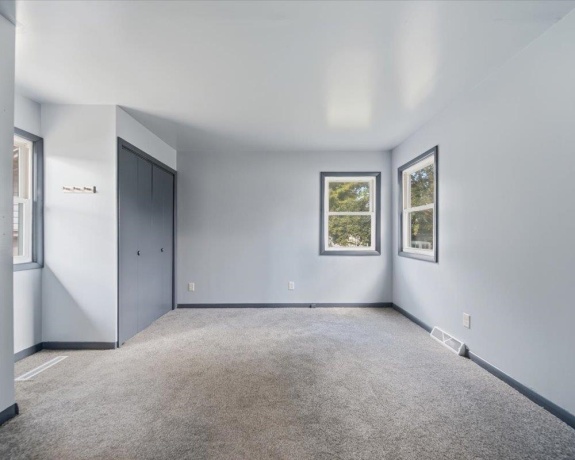 704 12th, STERLING, Illinois 61081, 3 Bedrooms Bedrooms, ,1 BathroomBathrooms,House,For Sale,12th,202604539