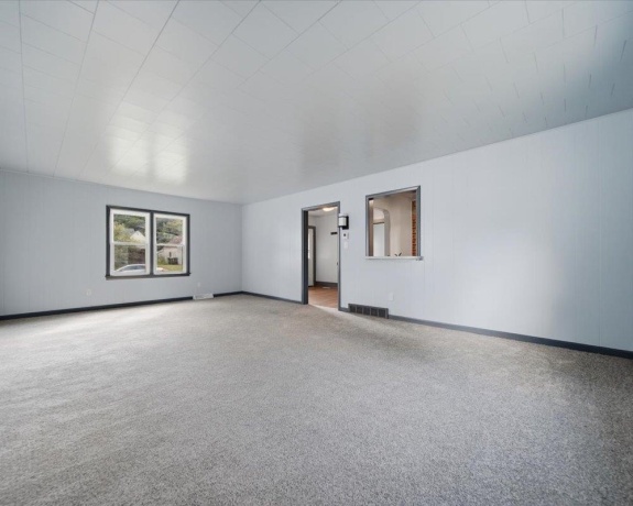 704 12th, STERLING, Illinois 61081, 3 Bedrooms Bedrooms, ,1 BathroomBathrooms,House,For Sale,12th,202604539