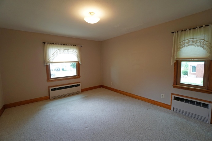 607 Hudson, STOCKTON, Illinois 61085, 2 Bedrooms Bedrooms, ,2 BathroomsBathrooms,House,For Sale,Hudson,202605156