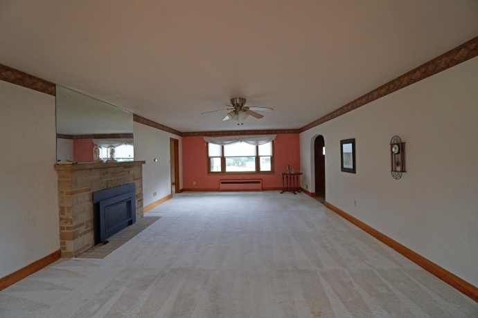 607 Hudson, STOCKTON, Illinois 61085, 2 Bedrooms Bedrooms, ,2 BathroomsBathrooms,House,For Sale,Hudson,202605156