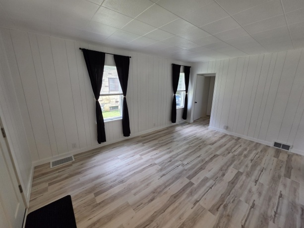 907 Retz, OTTAWA, Illinois 61350, 2 Bedrooms Bedrooms, ,1 BathroomBathrooms,House,For Sale,Retz,202605157