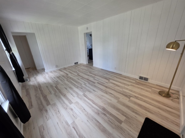 907 Retz, OTTAWA, Illinois 61350, 2 Bedrooms Bedrooms, ,1 BathroomBathrooms,House,For Sale,Retz,202605157