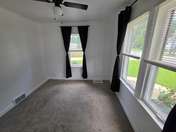 907 Retz, OTTAWA, Illinois 61350, 2 Bedrooms Bedrooms, ,1 BathroomBathrooms,House,For Sale,Retz,202605157