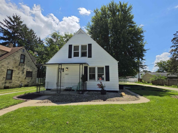 907 Retz, OTTAWA, Illinois 61350, 2 Bedrooms Bedrooms, ,1 BathroomBathrooms,House,For Sale,Retz,202605157