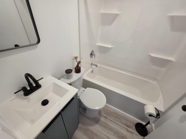 907 Retz, OTTAWA, Illinois 61350, 2 Bedrooms Bedrooms, ,1 BathroomBathrooms,House,For Sale,Retz,202605157