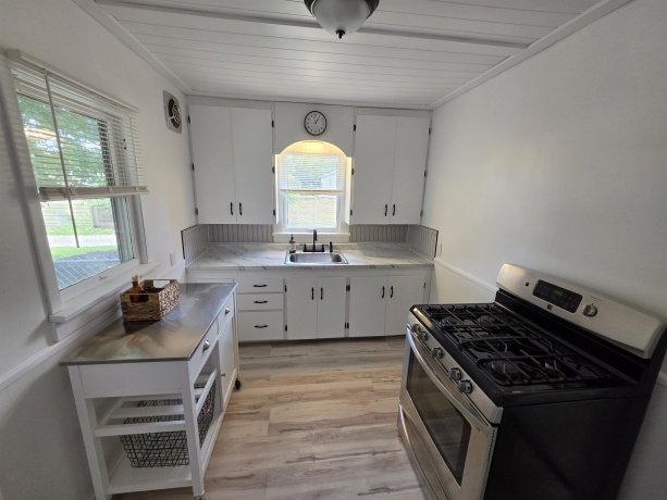 907 Retz, OTTAWA, Illinois 61350, 2 Bedrooms Bedrooms, ,1 BathroomBathrooms,House,For Sale,Retz,202605157