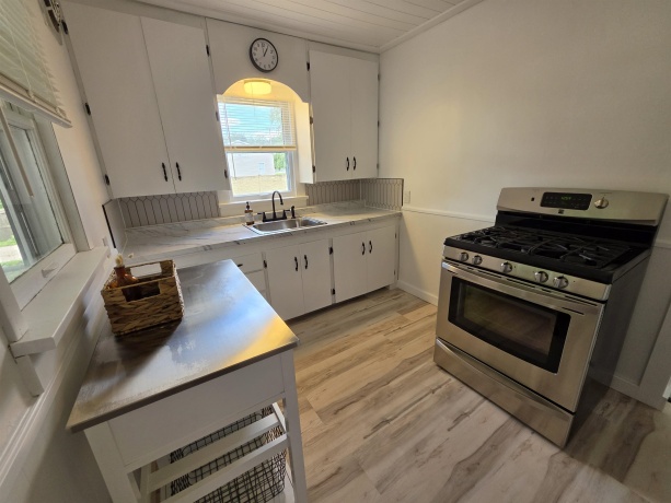 907 Retz, OTTAWA, Illinois 61350, 2 Bedrooms Bedrooms, ,1 BathroomBathrooms,House,For Sale,Retz,202605157