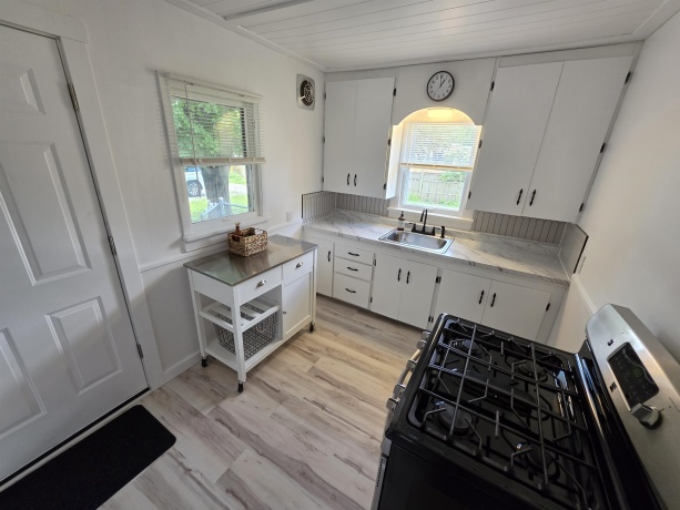 907 Retz, OTTAWA, Illinois 61350, 2 Bedrooms Bedrooms, ,1 BathroomBathrooms,House,For Sale,Retz,202605157