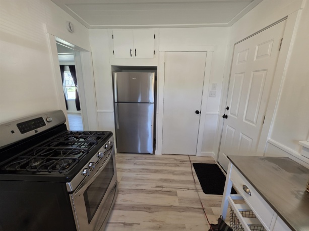 907 Retz, OTTAWA, Illinois 61350, 2 Bedrooms Bedrooms, ,1 BathroomBathrooms,House,For Sale,Retz,202605157