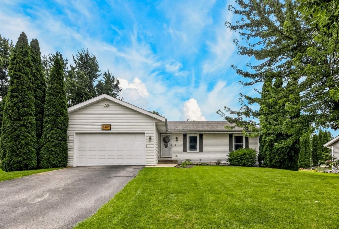 5387 Pocono, LOVES PARK, Illinois 61111, 3 Bedrooms Bedrooms, ,2 BathroomsBathrooms,House,For Sale,Pocono,202605158