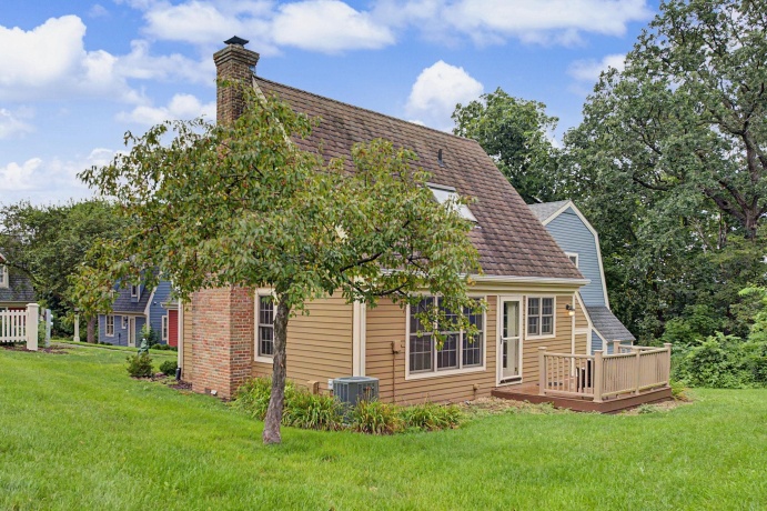 11 Settler, GALENA, Illinois 61036, 2 Bedrooms Bedrooms, ,1 BathroomBathrooms,Condominium,For Sale,Settler,202605159
