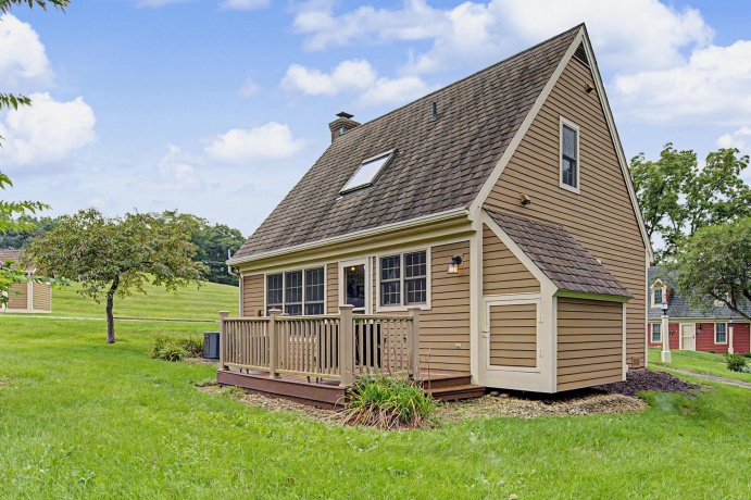 11 Settler, GALENA, Illinois 61036, 2 Bedrooms Bedrooms, ,1 BathroomBathrooms,Condominium,For Sale,Settler,202605159
