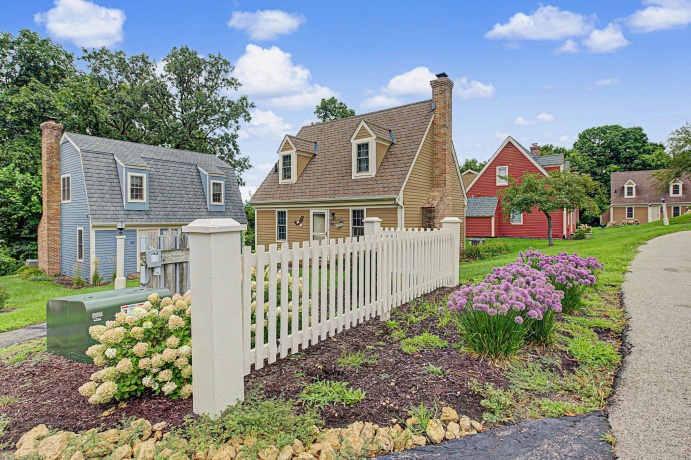 11 Settler, GALENA, Illinois 61036, 2 Bedrooms Bedrooms, ,1 BathroomBathrooms,Condominium,For Sale,Settler,202605159