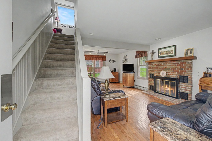 11 Settler, GALENA, Illinois 61036, 2 Bedrooms Bedrooms, ,1 BathroomBathrooms,Condominium,For Sale,Settler,202605159