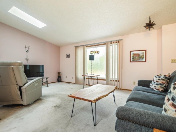 336 Forestcliff, LAKE SUMMERSET, Illinois 61019, 3 Bedrooms Bedrooms, ,2 BathroomsBathrooms,House,For Sale,Forestcliff,202604654