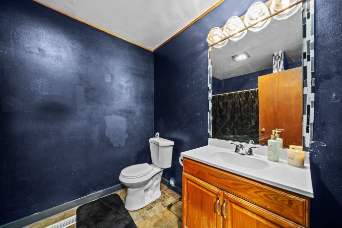 2402 Rockwell, ROCKFORD, Illinois 61102, 4 Bedrooms Bedrooms, ,1 BathroomBathrooms,House,For Sale,Rockwell,202605160