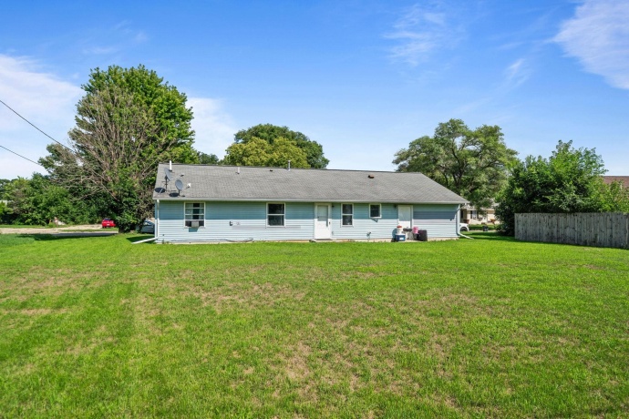 2402 Rockwell, ROCKFORD, Illinois 61102, 4 Bedrooms Bedrooms, ,1 BathroomBathrooms,House,For Sale,Rockwell,202605160