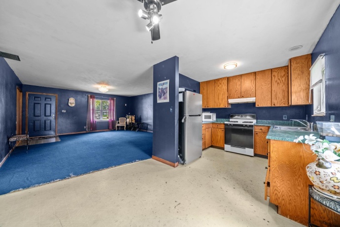 2402 Rockwell, ROCKFORD, Illinois 61102, 4 Bedrooms Bedrooms, ,1 BathroomBathrooms,House,For Sale,Rockwell,202605160
