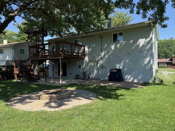 2015 Revere, FREEPORT, Illinois 61032, 3 Bedrooms Bedrooms, ,2 BathroomsBathrooms,House,For Sale,Revere,202603922