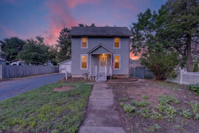 222 Taylor, MARENGO, Illinois 60152, 4 Bedrooms Bedrooms, ,1 BathroomBathrooms,House,For Sale,Taylor,202605163