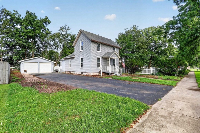 222 Taylor, MARENGO, Illinois 60152, 4 Bedrooms Bedrooms, ,1 BathroomBathrooms,House,For Sale,Taylor,202605163