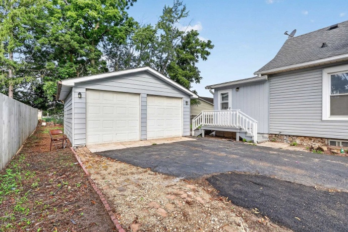 222 Taylor, MARENGO, Illinois 60152, 4 Bedrooms Bedrooms, ,1 BathroomBathrooms,House,For Sale,Taylor,202605163